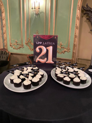 Digital and offset printing