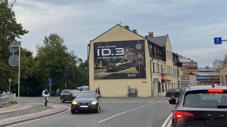 Lāčplēša iela 80 uz centru